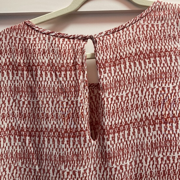 Red and white graphic print blouse - Picture 5 of 5